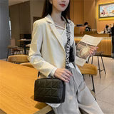 Urban Glint crossbody bag C-AR-5 Black - HiGirlz